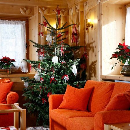 Hotel Natale กอร์ตินาดัมเปซโซ ภายนอก รูปภาพ