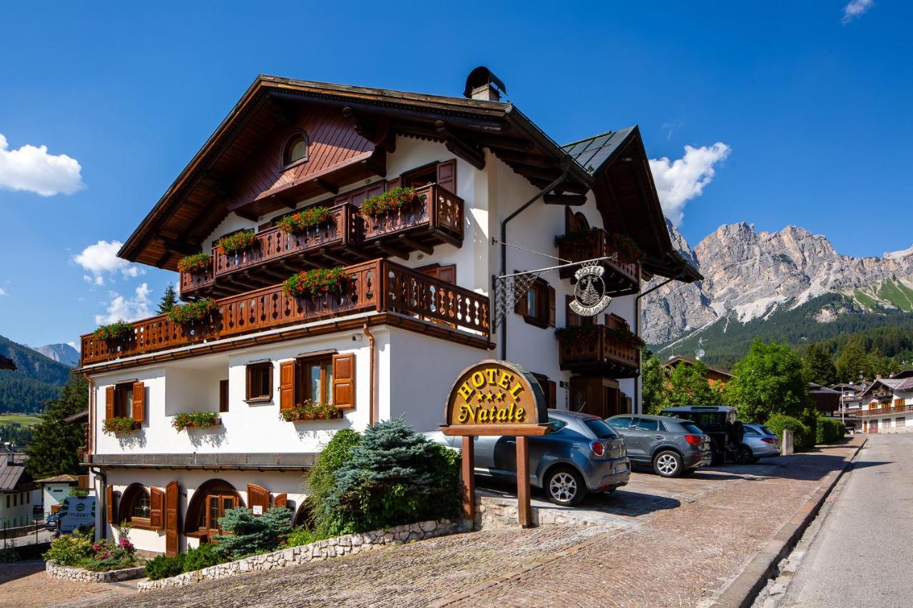 Hotel Natale กอร์ตินาดัมเปซโซ ภายนอก รูปภาพ